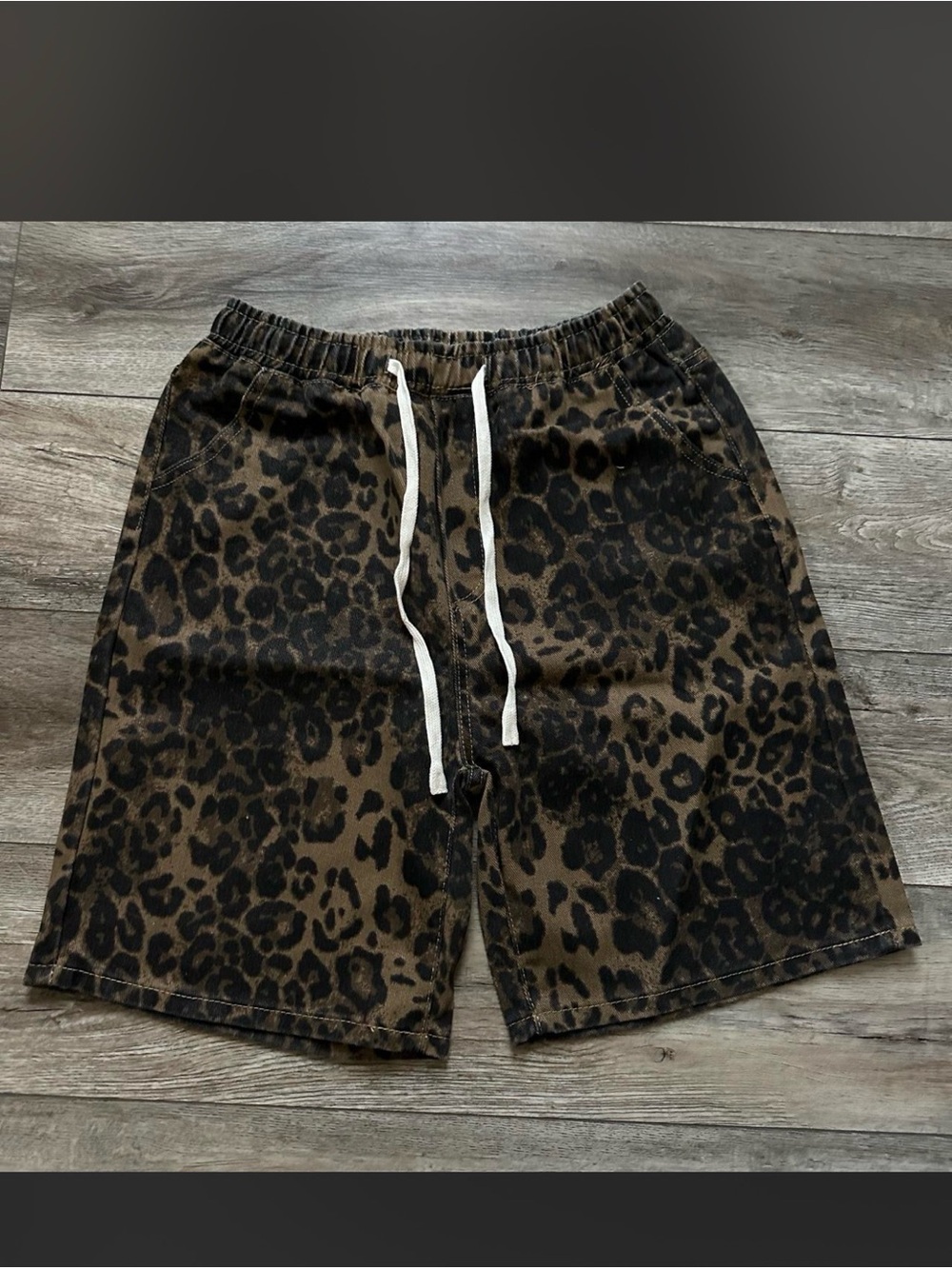 Men's Leopard Print Shorts with Drawstring, Sz Medium
